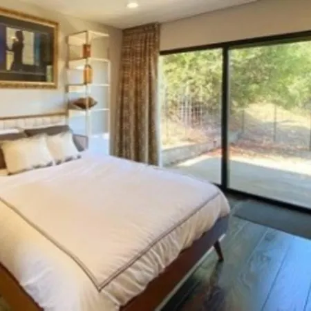 Holiday home Luxury 5-bd W/ Great Views Near Downtown & Campus