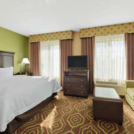 Hampton & Hotel 3*