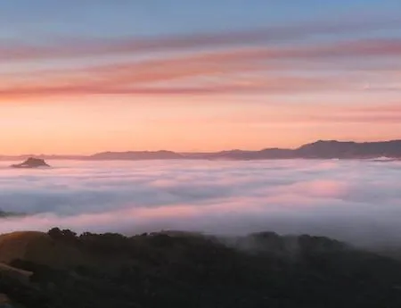 Vista House, Luxury Above The Clouds! - Whole House Holiday home *