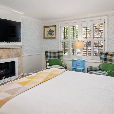 Apple Farm 3* San Luis Obispo