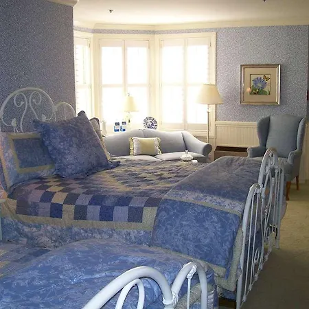 Apple Farm Hotel