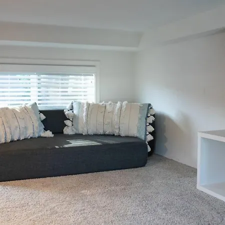 Holiday home Coastal Tiny House 2 Queen Beds Loft