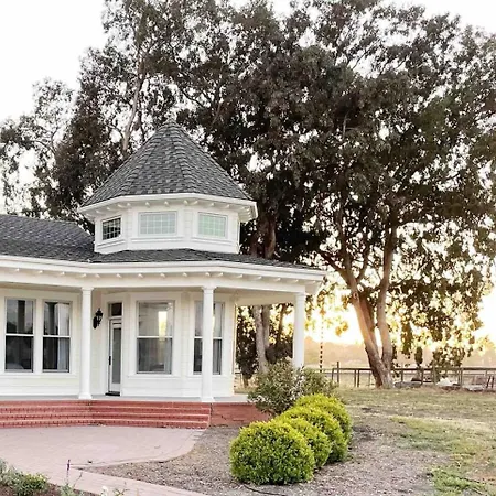 Luxury Hot Tub Wine Country Victorian Near Slo Holiday home San Luis Obispo