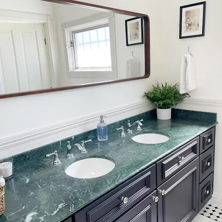 Holiday home Luxury Hot Tub Wine Country Victorian Near Slo San Luis Obispo
