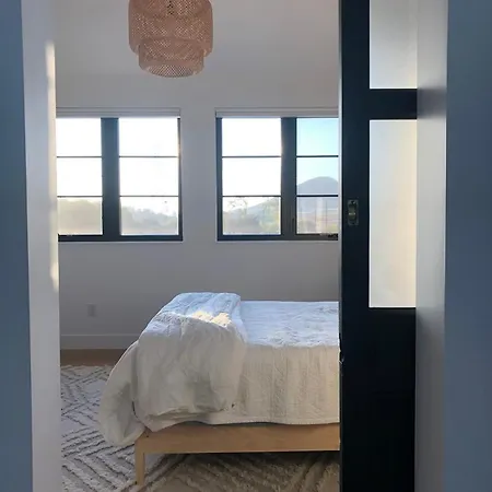 Private Pool & Hot Tub Retreat Near Downtown Slo *