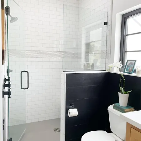 Private Pool & Hot Tub Retreat Near Downtown Slo *
