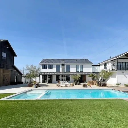 Private Pool & Hot Tub Retreat Near Downtown Slo Holiday home