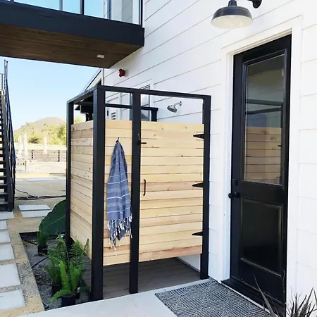 Private Pool & Hot Tub Retreat Near Downtown Slo Holiday home