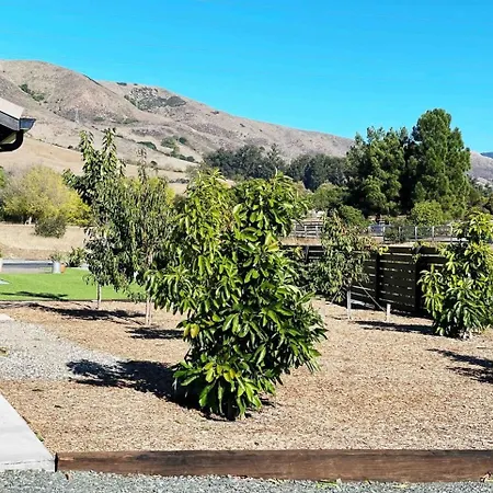 Black Barn Ranch Hill Views Downtown Close Holiday home San Luis Obispo