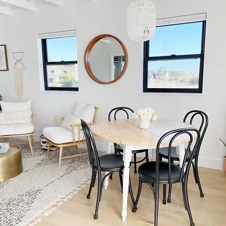 Black Barn Ranch Hill Views Downtown Close Holiday home San Luis Obispo