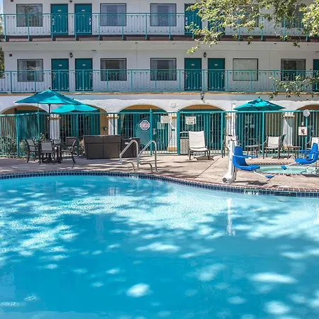 Quality Downtown Hotel 5*