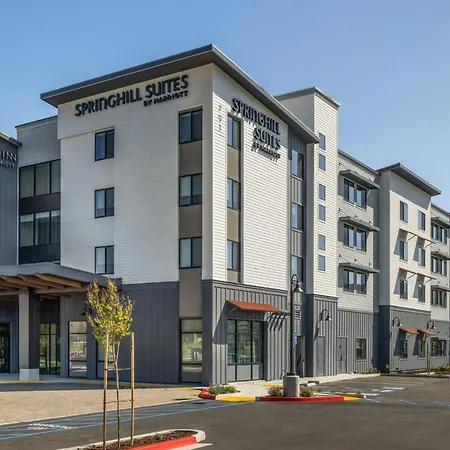 Springhill By Marriott Hotel