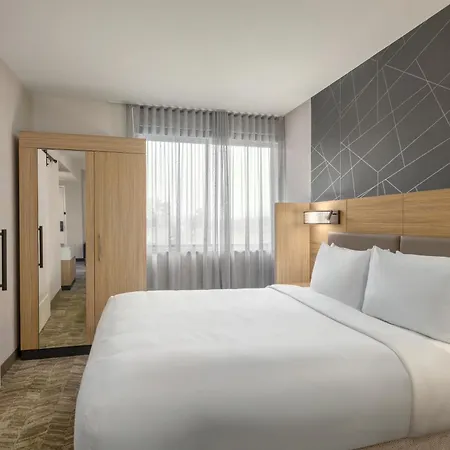 Hotel Springhill By Marriott 3*