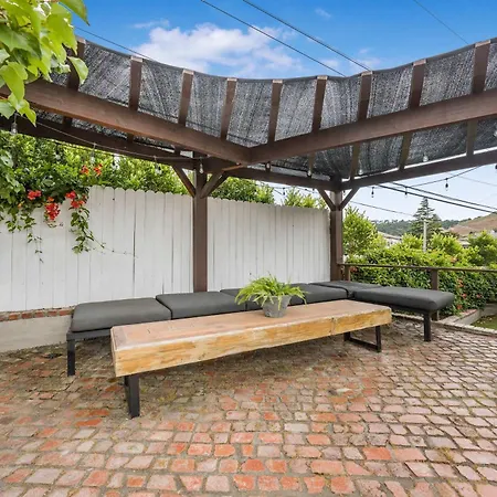 Sleeps 11 Wine Trail Fire Pit Bocce & Trampoline * San Luis Obispo