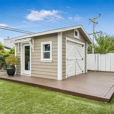 Holiday home Sleeps 11 Wine Trail Fire Pit Bocce & Trampoline