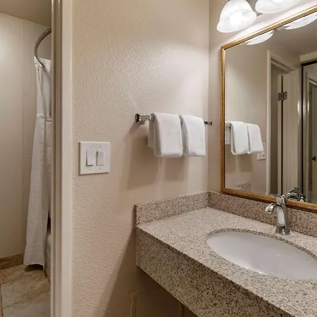 Western Royal Oak 3* San Luis Obispo