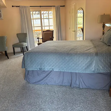 Peach Tree Inn 2*