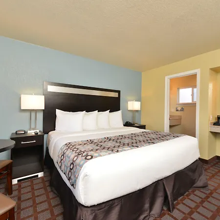 Inn Avenue Downtown District Slo 3*