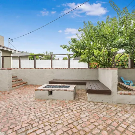 Sleeps 11 Wine Trail Fire Pit Bocce & Trampoline Holiday home