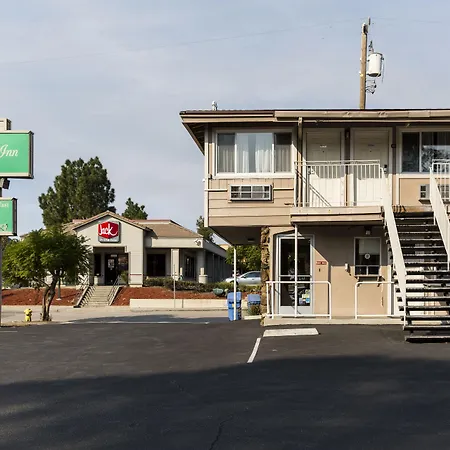San Luis And Motel 2*