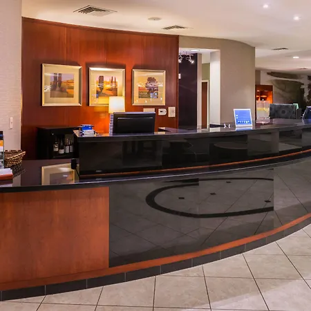 Courtyard By Marriott 3*
