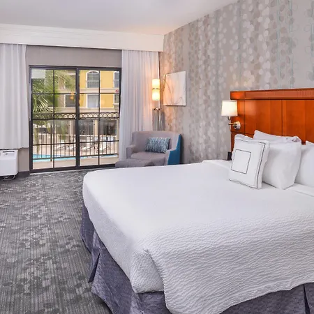 Courtyard By Marriott