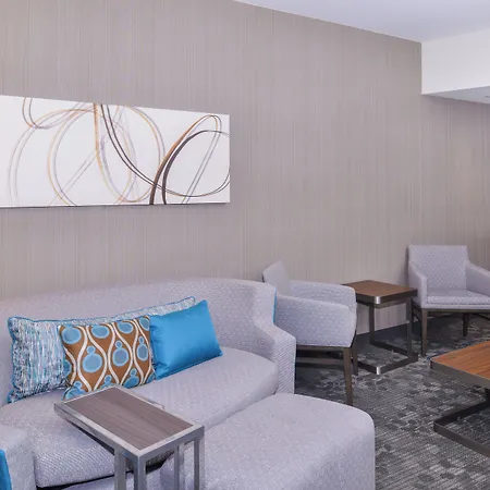 Hotel Courtyard By Marriott