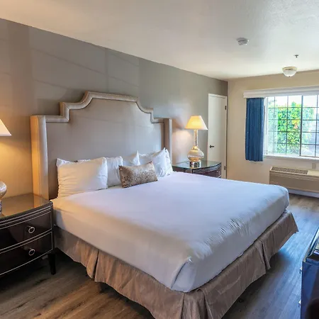 Hotel Sands &