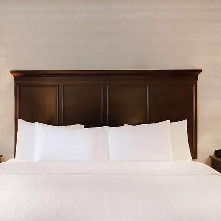 Hotel Hampton &