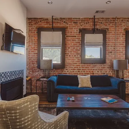 Slo Brew Lofts Hotel 4*