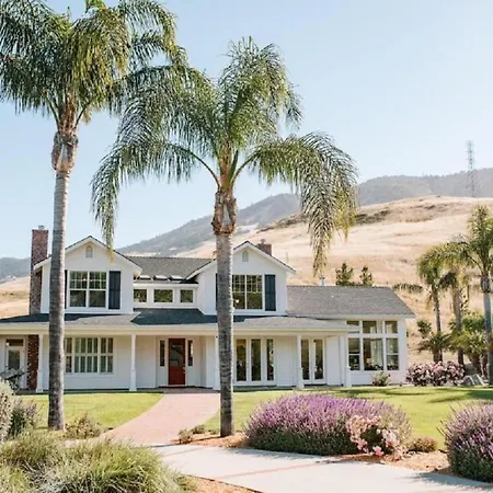 Holiday home Idyllic Surrounded By Foothills Near Padres National Forest In California San Luis Obispo
