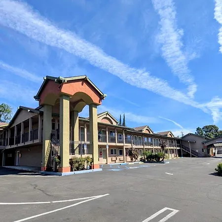 Olive Tree & Suites, A Howard Johnson By Wyndham