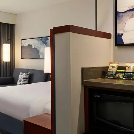 Courtyard By Marriott 3*
