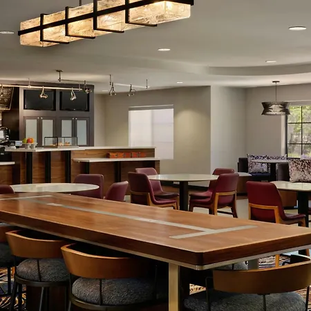Courtyard By Marriott Hotel 3*