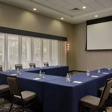 Courtyard By Marriott 3*