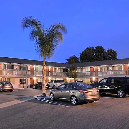 Inn Avenue Downtown District Slo 3*