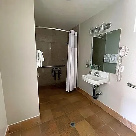 Motel At 2*