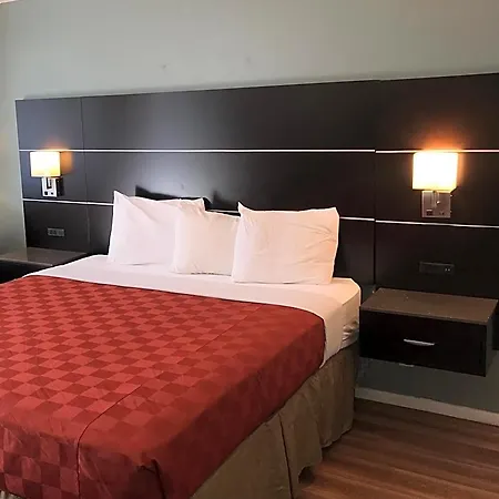 Olive Tree & Suites, A Howard Johnson By Wyndham 3*