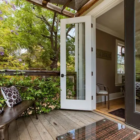 Iconic Modern Holiday home