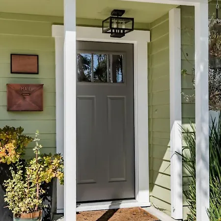 Contemporary Boutique * San Luis Obispo