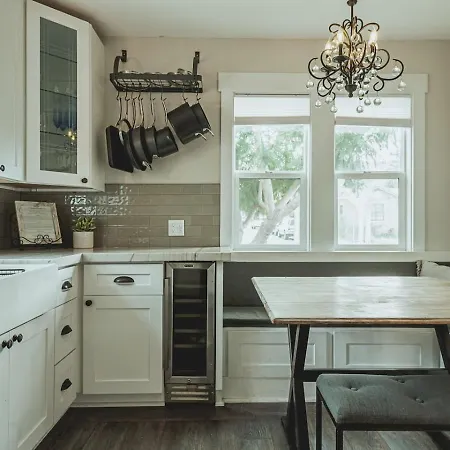 Contemporary Boutique Holiday home