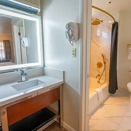 Hotel Sands &