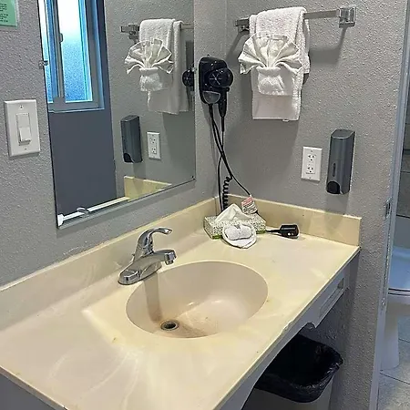 Budget Motel 2*