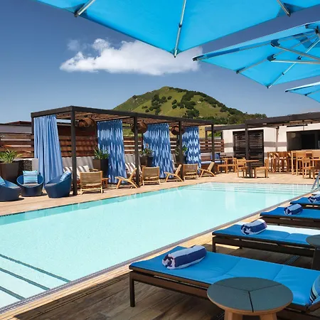 Cerro, Autograph Collection 4*
