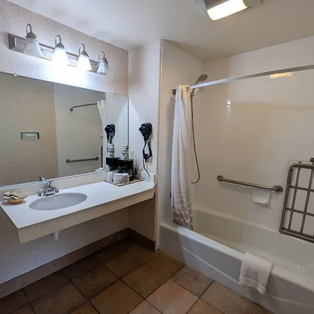 Olive Tree & Suites, A Howard Johnson By Wyndham Hotel San Luis Obispo