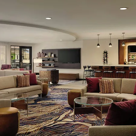 Courtyard By Marriott Hotel 3*