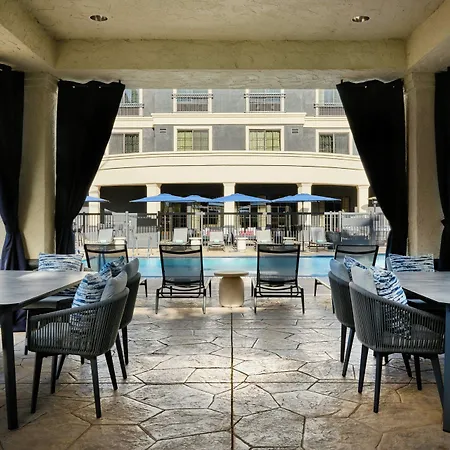 Courtyard By Marriott