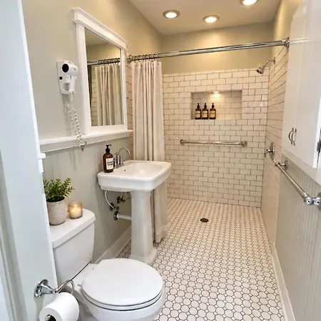 Holiday home Charming Slo Retreat *