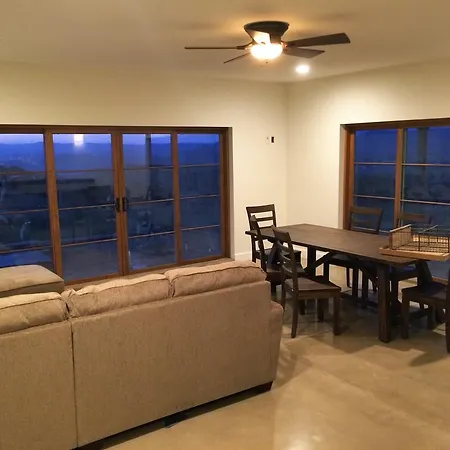 Luxury Mountaintop Ranch Holiday home *