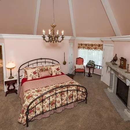 Castle Noland Villa *